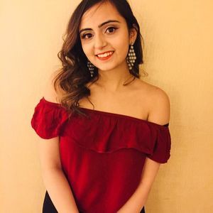 Meet your Posher, Divya